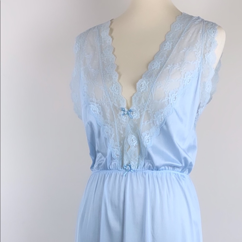 Meet your Posher, Jessica - Picture 7 of 8